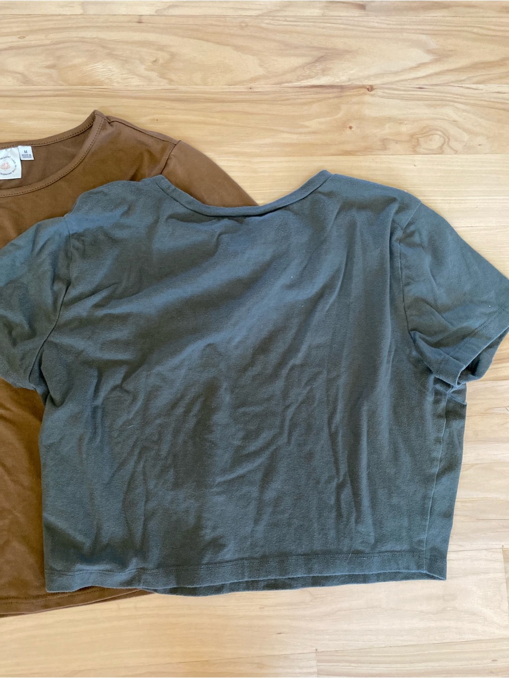 Cropped T-Shirts Lot of 3 Shirts Medium Cropped Tees Wild Fable Powerchill - Picture 7 of 10